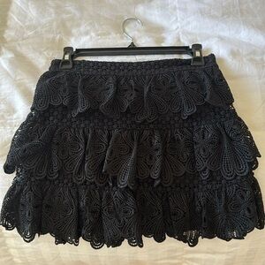 Aqua Bloomingdales black lace mini skirt with zipper closure, womens small